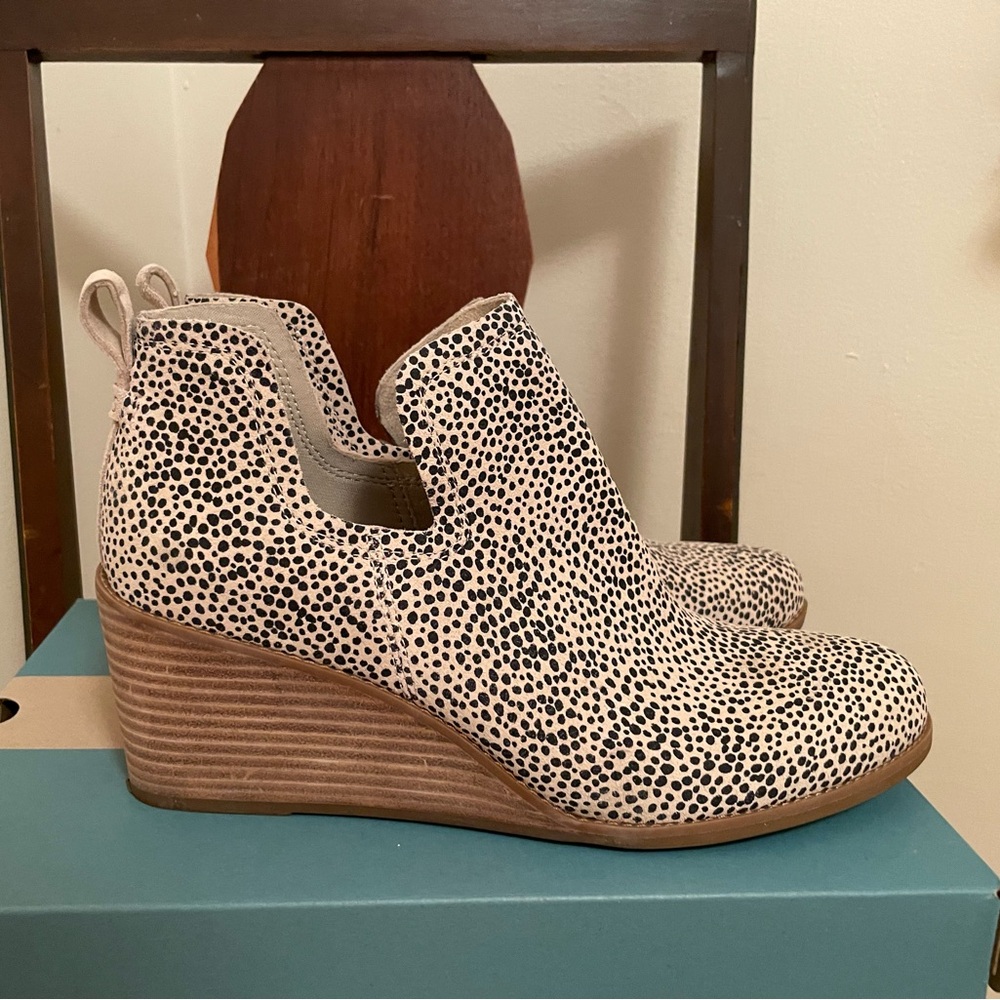 Tom’s Kallie Macadamia Mini-Cheetah Print Wedge Heel Bootie, Size 10- Worn Once